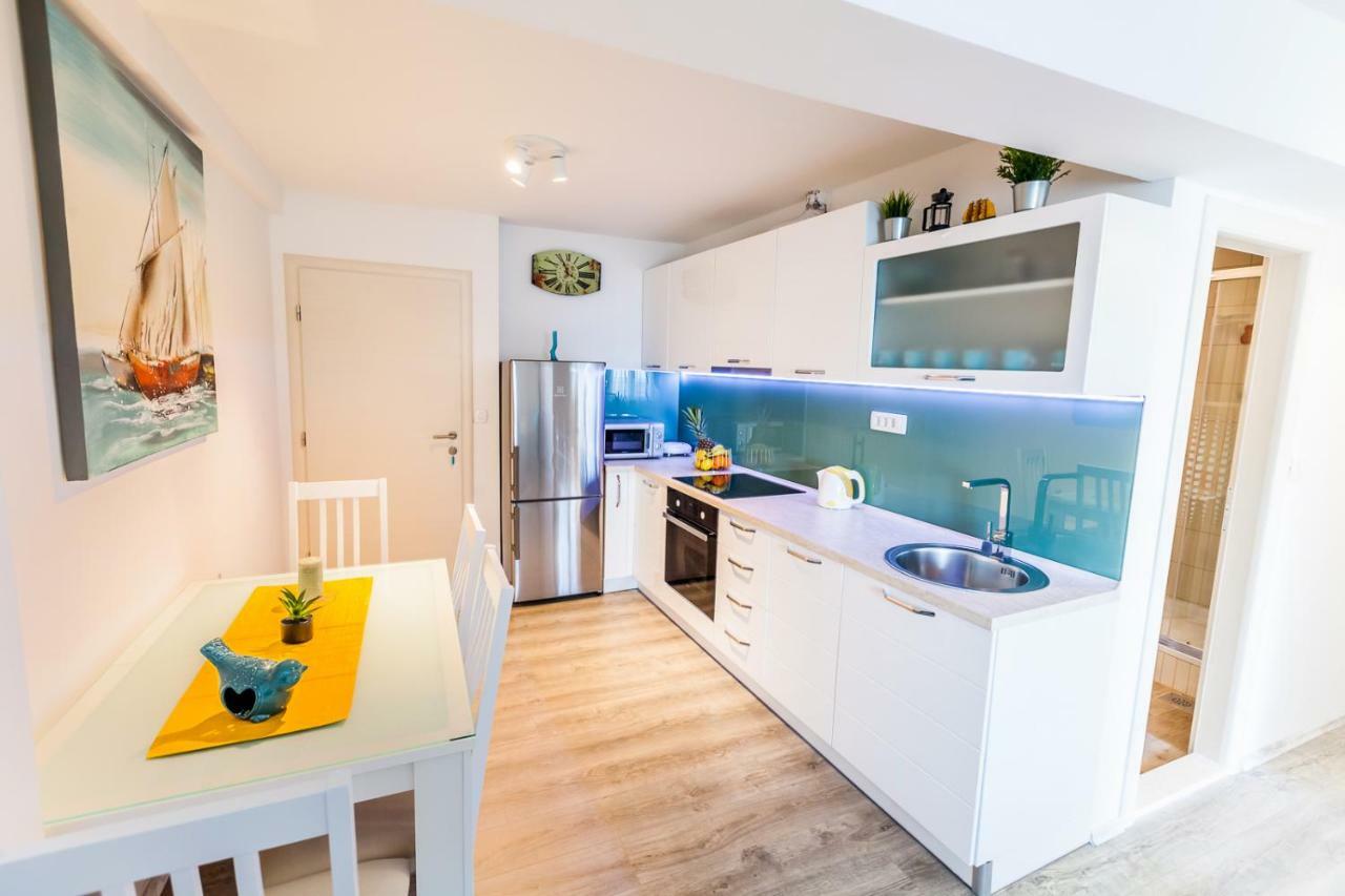 Apartments Mb Kaštela Kültér fotó